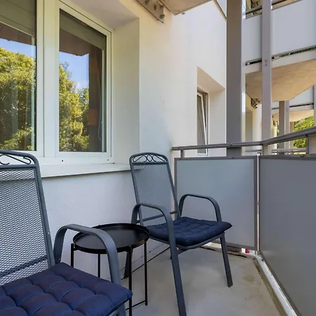 Cozy With Balcony Near The Forest In By Renters Lejlighed Sopot