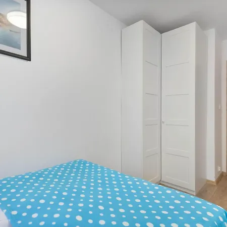 Cozy With Balcony Near The Forest In By Renters Sopot