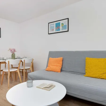 Cozy With Balcony Near The Forest In By Renters Lejlighed Sopot