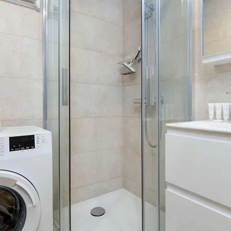 Cozy With Balcony Near The Forest In By Renters * Sopot