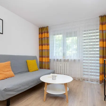 Cozy With Balcony Near The Forest In By Renters Lejlighed